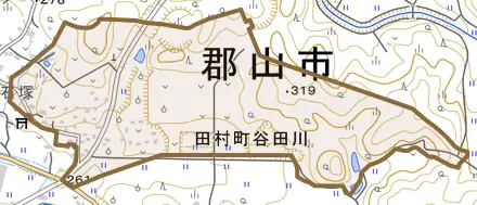 字石塚とその周辺の地図。町の範囲を重ねている