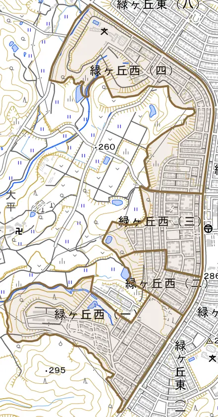 緑ケ丘西とその周辺の地図。町の範囲を重ねている