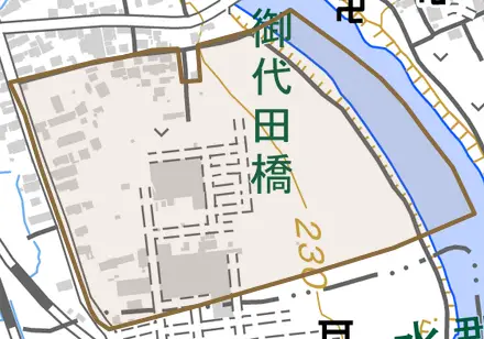 境橋とその周辺の地図。町の範囲を重ねている