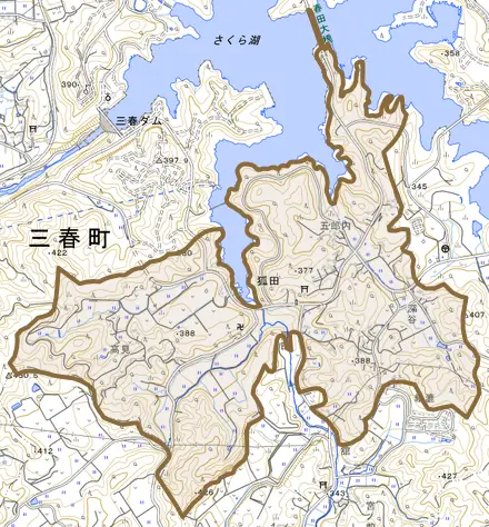 大字狐田とその周辺の地図。町の範囲を重ねている