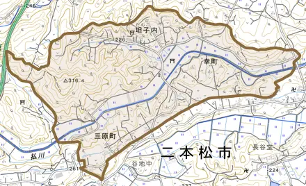 坦子内とその周辺の地図。町の範囲を重ねている
