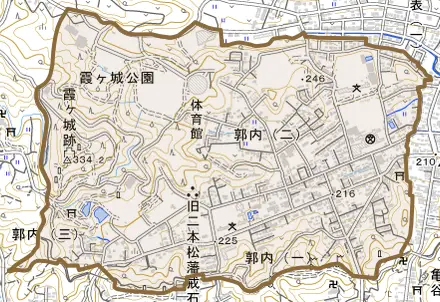 郭内とその周辺の地図。町の範囲を重ねている