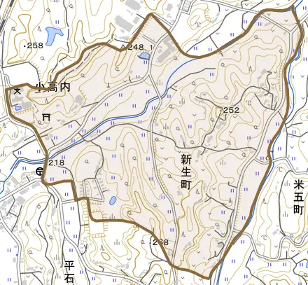 小高内とその周辺の地図。町の範囲を重ねている