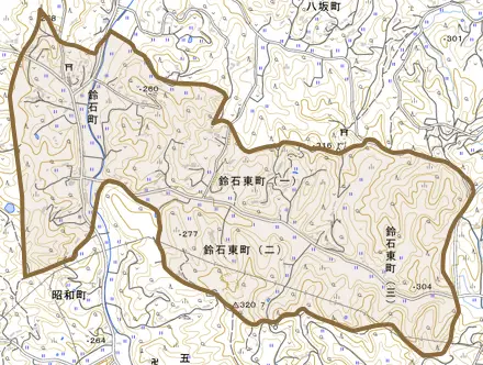鈴石町とその周辺の地図。町の範囲を重ねている