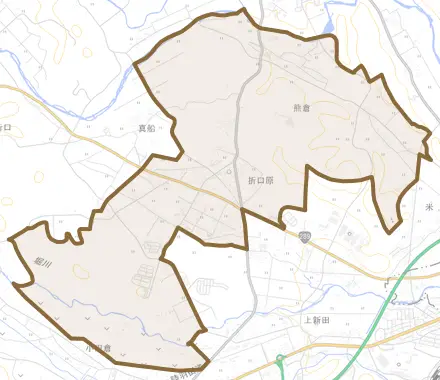 大字熊倉とその周辺の地図。町の範囲を重ねている