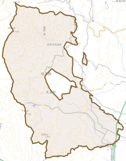 玉井とその周辺の地図。町の範囲を重ねている