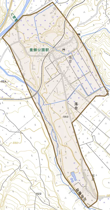 大字落合とその周辺の地図。町の範囲を重ねている