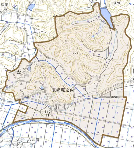 表郷堀之内とその周辺の地図。町の範囲を重ねている