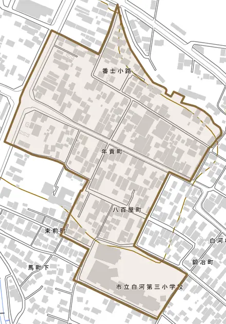 横町とその周辺の地図。町の範囲を重ねている