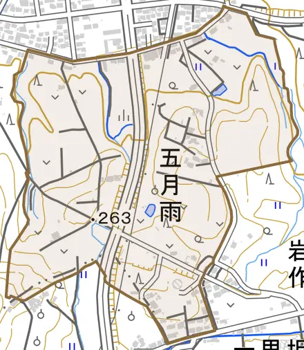五月雨とその周辺の地図。町の範囲を重ねている