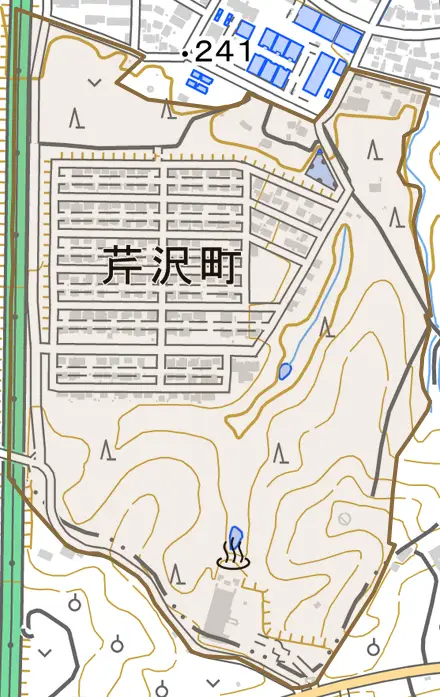 芹沢町とその周辺の地図。町の範囲を重ねている