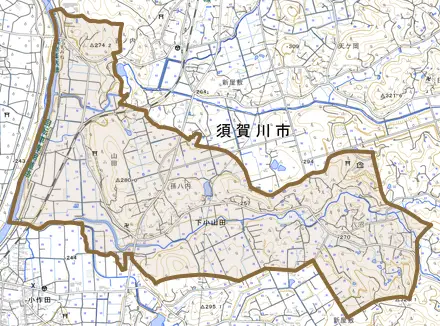下小山田とその周辺の地図。町の範囲を重ねている