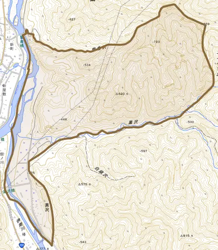 大字黒沢とその周辺の地図。町の範囲を重ねている