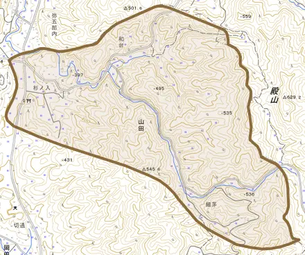 大字山田とその周辺の地図。町の範囲を重ねている