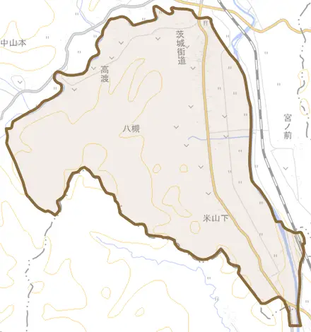 大字八槻とその周辺の地図。町の範囲を重ねている