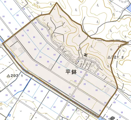 平鉢とその周辺の地図。町の範囲を重ねている