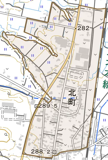 北町とその周辺の地図。町の範囲を重ねている