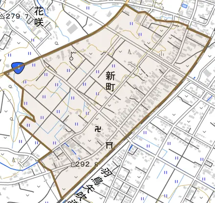 新町とその周辺の地図。町の範囲を重ねている