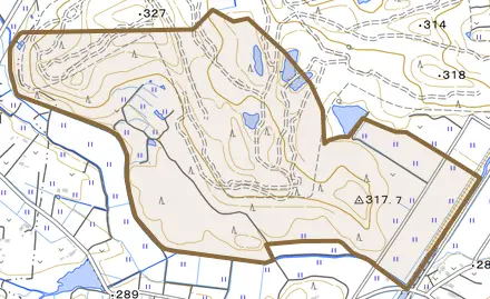 清水塚とその周辺の地図。町の範囲を重ねている