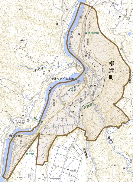 大字柳津とその周辺の地図。町の範囲を重ねている