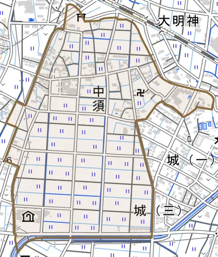 中須とその周辺の地図。町の範囲を重ねている