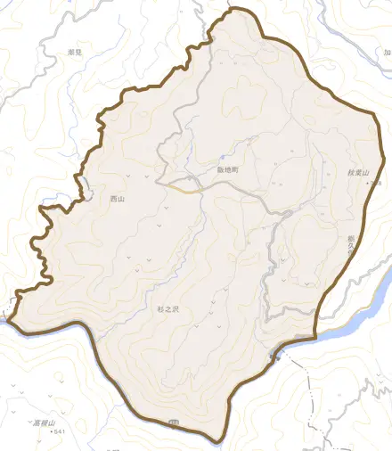 飯地町とその周辺の地図。町の範囲を重ねている