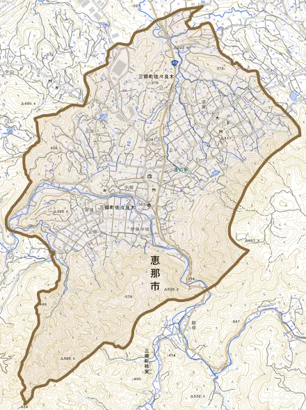 三郷町佐々良木とその周辺の地図。町の範囲を重ねている