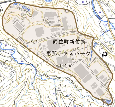 武並町新竹折とその周辺の地図。町の範囲を重ねている