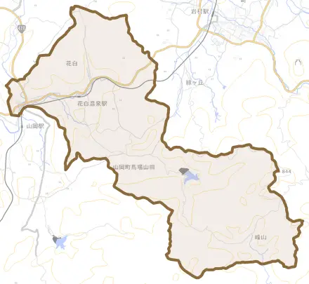 山岡町馬場山田とその周辺の地図。町の範囲を重ねている
