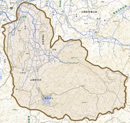 山岡町田沢とその周辺の地図。町の範囲を重ねている