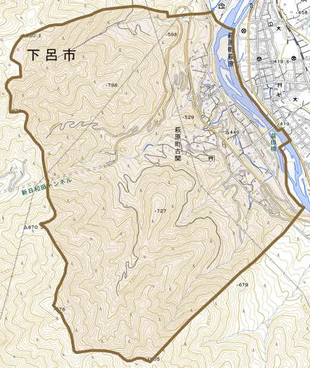 萩原町古関とその周辺の地図。町の範囲を重ねている