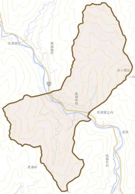 金山町中切とその周辺の地図。町の範囲を重ねている