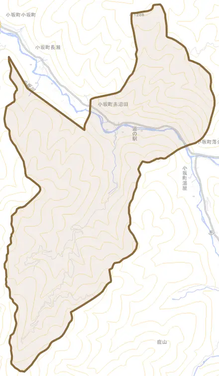 小坂町赤沼田とその周辺の地図。町の範囲を重ねている