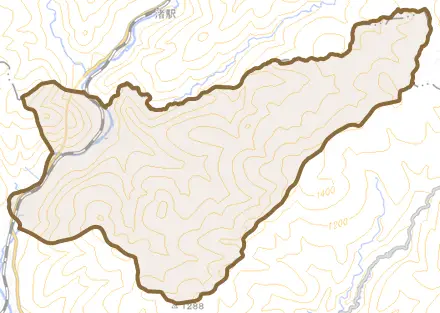 小坂町門坂とその周辺の地図。町の範囲を重ねている