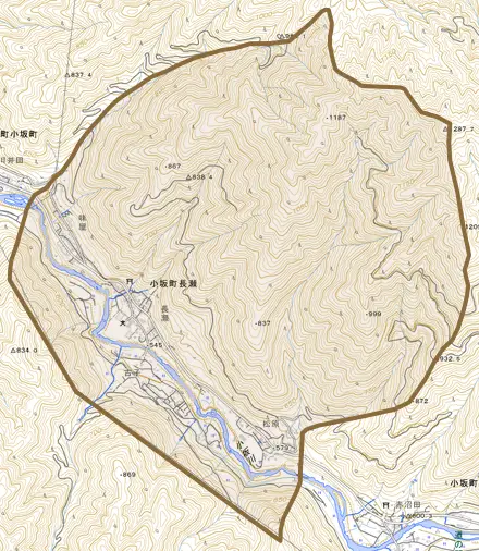 小坂町長瀬とその周辺の地図。町の範囲を重ねている