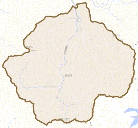 小坂町大洞とその周辺の地図。町の範囲を重ねている