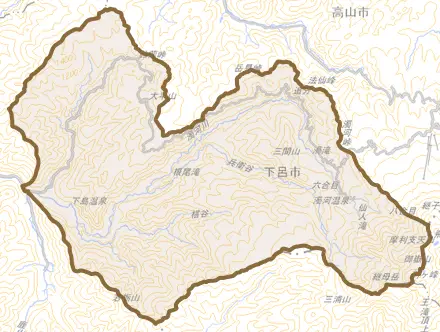 小坂町落合とその周辺の地図。町の範囲を重ねている