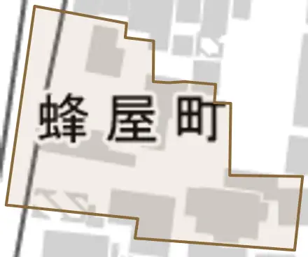 蜂屋町とその周辺の地図。町の範囲を重ねている