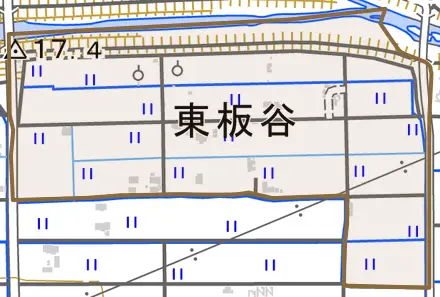 東板谷とその周辺の地図。町の範囲を重ねている