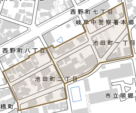 池田町とその周辺の地図。町の範囲を重ねている