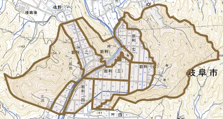 岩利とその周辺の地図。町の範囲を重ねている