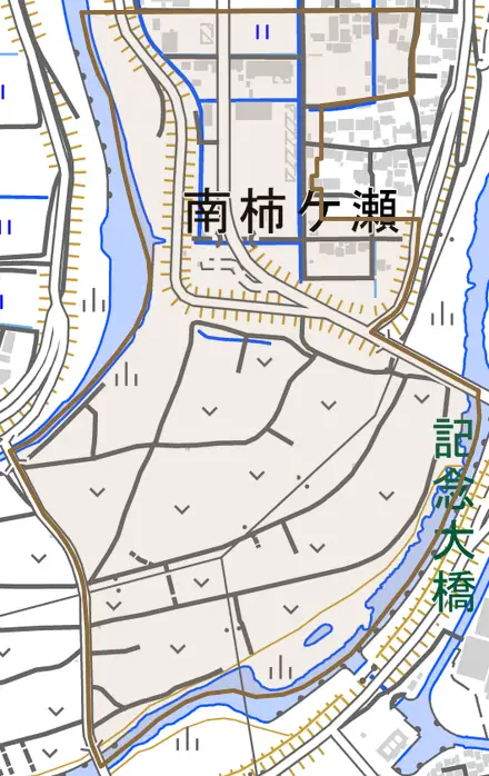 南柿ケ瀬とその周辺の地図。町の範囲を重ねている