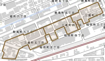 三歳町とその周辺の地図。町の範囲を重ねている
