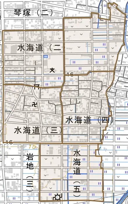 水海道とその周辺の地図。町の範囲を重ねている