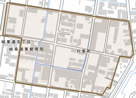 村里町とその周辺の地図。町の範囲を重ねている
