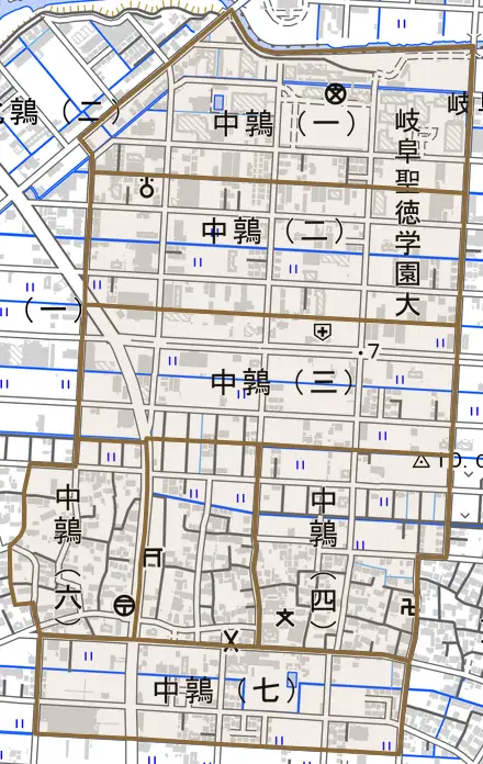 中鶉とその周辺の地図。町の範囲を重ねている