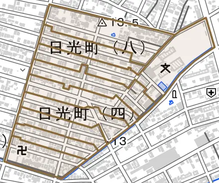 日光町とその周辺の地図。町の範囲を重ねている