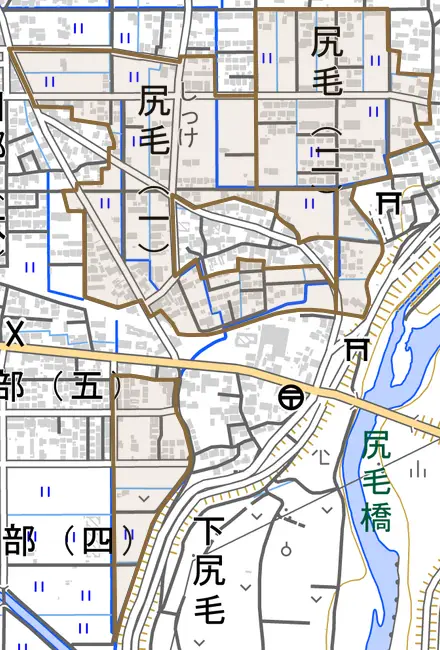 尻毛とその周辺の地図。町の範囲を重ねている