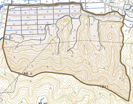 彦坂川南とその周辺の地図。町の範囲を重ねている