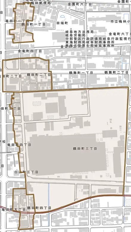 鶴田町とその周辺の地図。町の範囲を重ねている